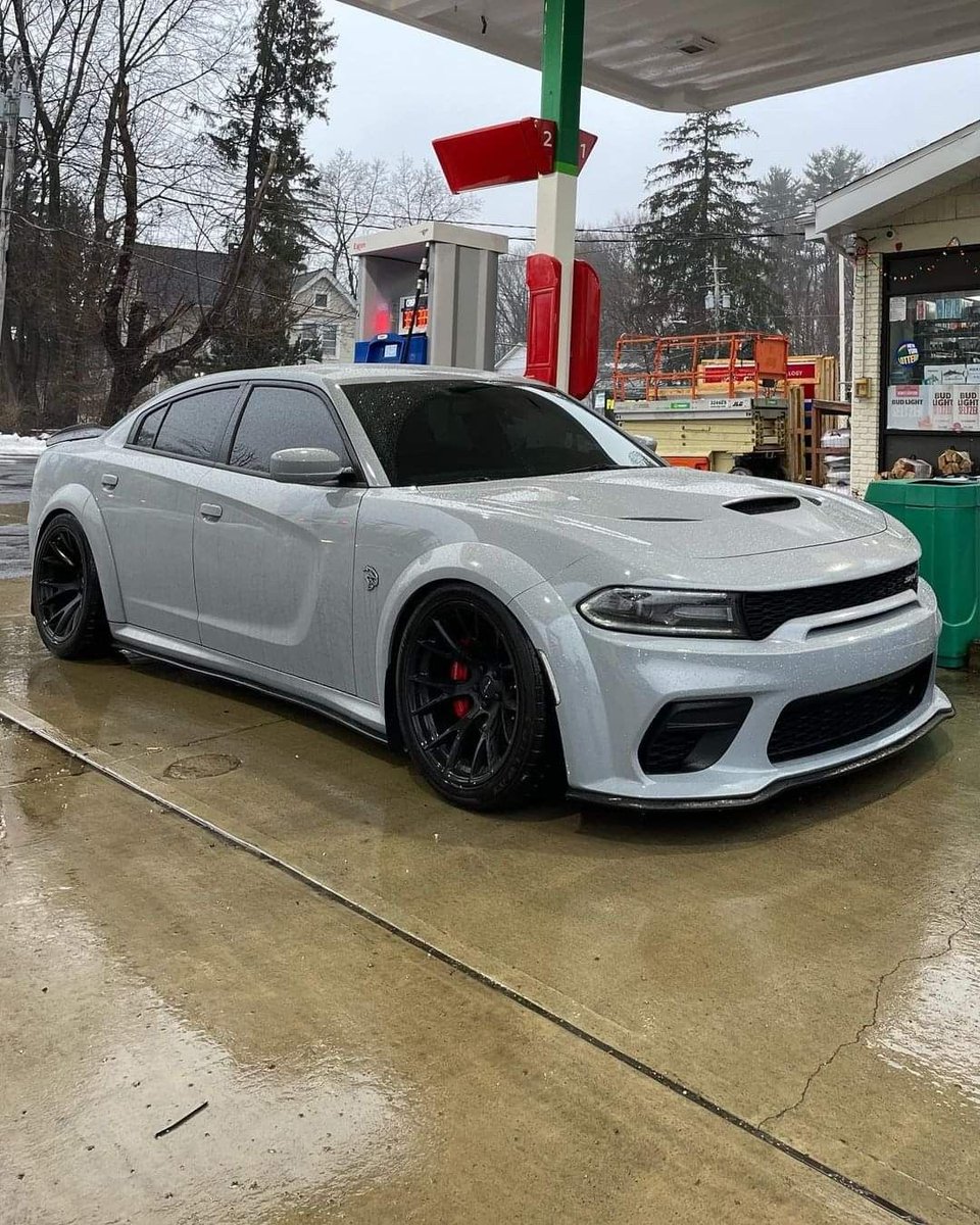 that color on the Charger 😍