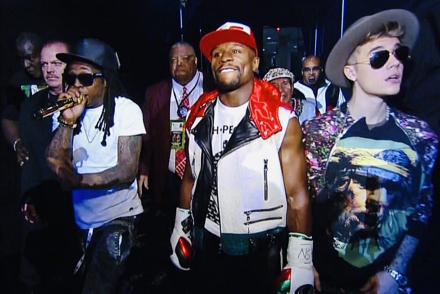 KevinKBoxing's tweet photo. This will never be repeated. Ever.

@FloydMayweather @LilTunechi @justinbieber 

#boxing #boxeo #HaneyLomachenko #HaneyLoma #ufc #mma #UFC289 #RomeroBarroso #JanibekButler https://t.co/J4oWFsZjkK