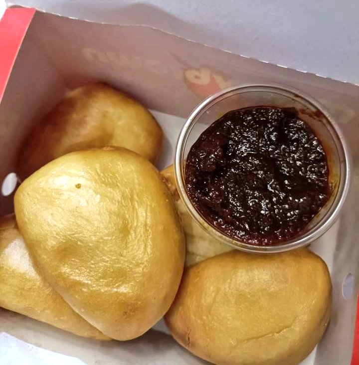 joeboyking93's tweet photo. Sebagai ex stuff Marry Brown,jujur aku cakap,Bubur pedas,Onion ring, Nasi lemak,Mee kari dan Mantou antara menu MB yang TOP..

Mantou MB pair pulak dengan crispy prawn chilli yg paling the BEST setakat ini..Aku akan reveal produk similiar taste untuk kedua2 pairing ni..

📌THREAD https://t.co/BAa36Krw60