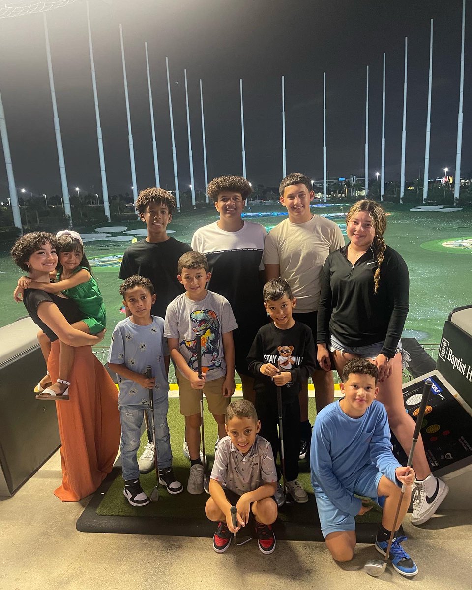CoachMikeyG's tweet photo. Lucky #7 

#BirthdayBoy #Mj #TopGolf #MyLilMan #Blessed #GottaLOVEit https://t.co/fbfCVNBbR7