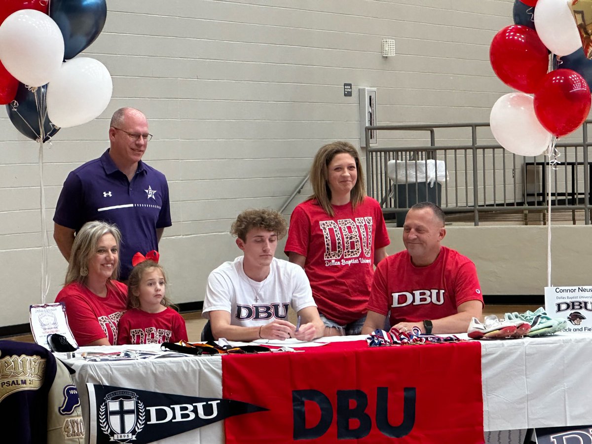 ConnorNeuse01's tweet image. Signed ✅ Couldn’t be more blessed for this opportunity in my life🤲

Thank you to good and everyone that supported me and helped me along my journey!!

Looking very much forward for this new journey of my life! 
#Patriot #blessed #thankful #trackandfield #DBU