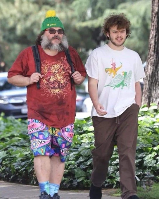 cannot get over how jack black's kid just looks like jack black if he knew fortnite lore https://t.c