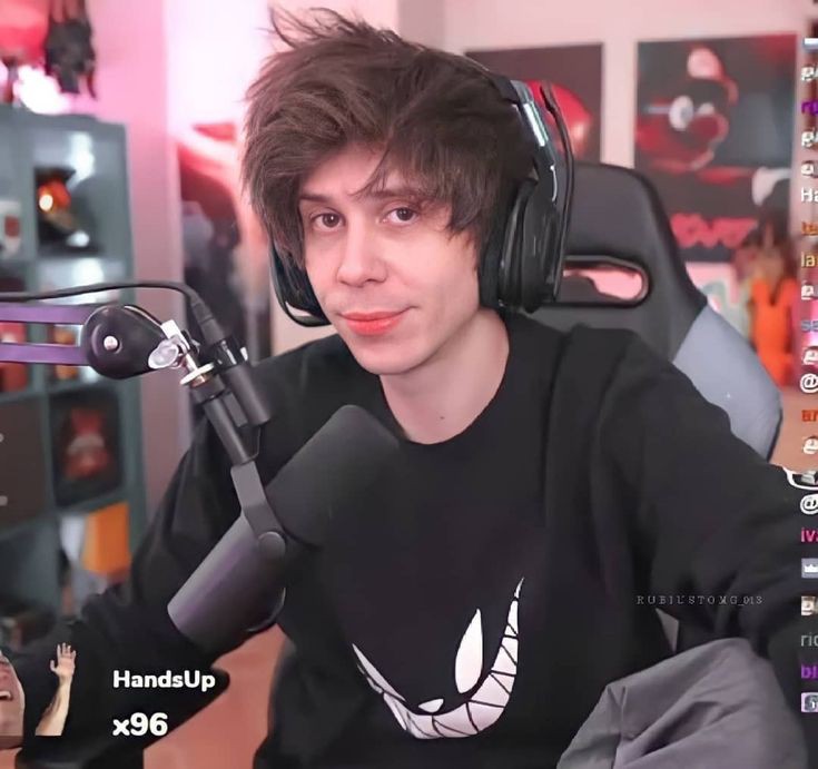 ¿Quién quiere verme la polla?