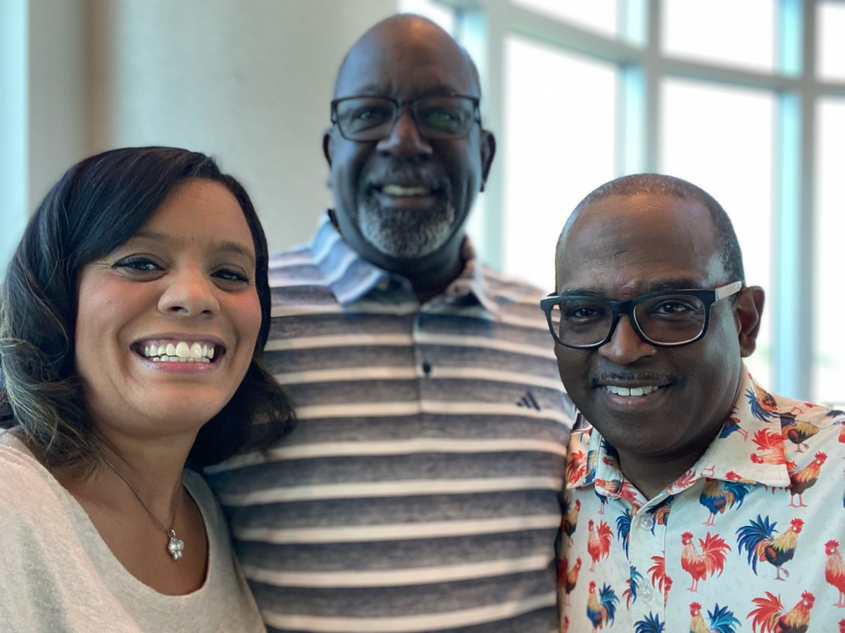 MichaelDeVaul's tweet photo. "If a person of power exercises sound judgment, he or she relies upon the wisdom of elders to reinforce important social values or to maintain a sense of social justice"

Been a busy few weeks gaining knowledge &amp; wisdom from #YMCALegends!

#Ubuntu #YMCA #BYMOC #ArriveOnPurpose https://t.co/RbHcLqa9U6
