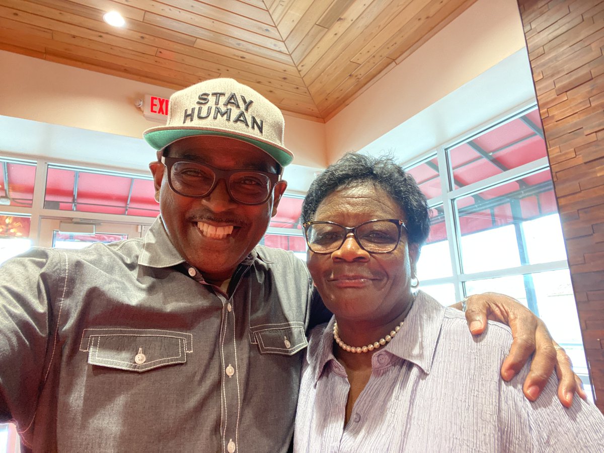 MichaelDeVaul's tweet photo. "If a person of power exercises sound judgment, he or she relies upon the wisdom of elders to reinforce important social values or to maintain a sense of social justice"

Been a busy few weeks gaining knowledge &amp; wisdom from #YMCALegends!

#Ubuntu #YMCA #BYMOC #ArriveOnPurpose https://t.co/RbHcLqa9U6