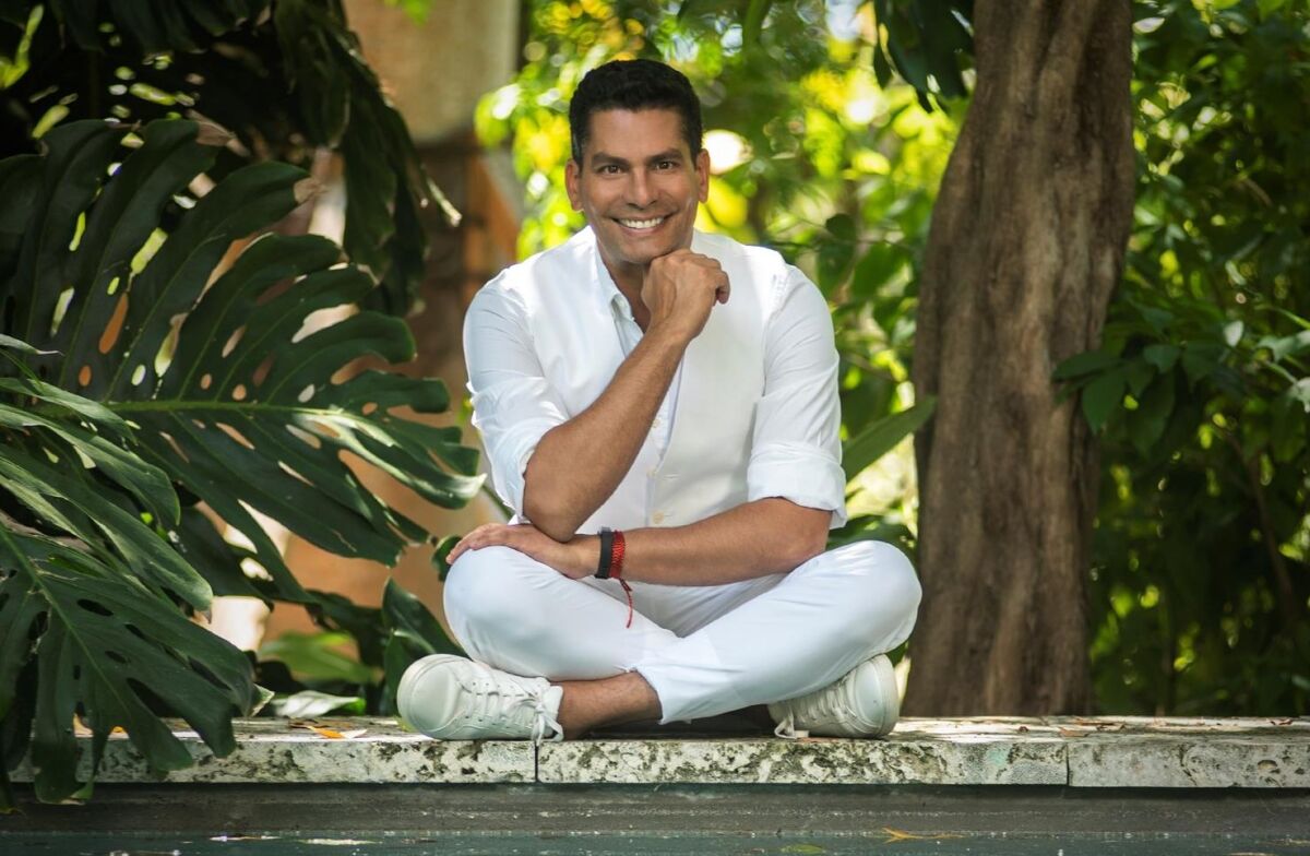 MORPHIX9's tweet photo. El Carabobeño dice: Ismael Cala regresa a Valencia con la conferencia “Manifiesta tu destino” https://t.co/qEahFBfhJ4 https://t.co/bDsYFdto9n #16May @MORPHIX9 #Noticias #Venezuela