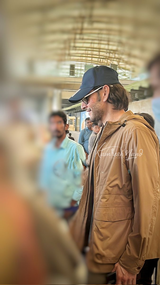 Superstar #MaheshBabu  back to #Hyderabad from #Spain  papped at airport 

@urstrulyMahesh
#ssmb28 #mbfans
#maheshbabufans #mb