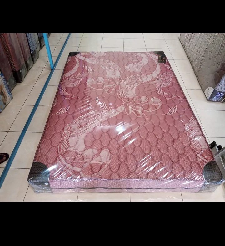 Chaosdotcloth's tweet image. Yug yang lagi cari kasur springbed, kasur busa, lemari atau furniture lainnya langsung aja datang ke toko  PURI MEUBEL depan koramil ungaran, jl. Moh yamin no.100B ungaran #Springbedmurah #SpringbedSemarang