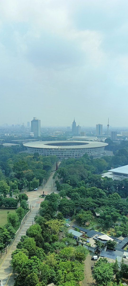 dityafirmansyah's tweet photo. WTC CAT25... dapet hikmahnya aja bonus liat kembang apinya secara menyeluruh ya #ColdplayInJakarta #cat1 #cat2 #cat3  #cat4 #cat5 #cat6 #cat7 #cat8 https://t.co/7YP33RMbxN
