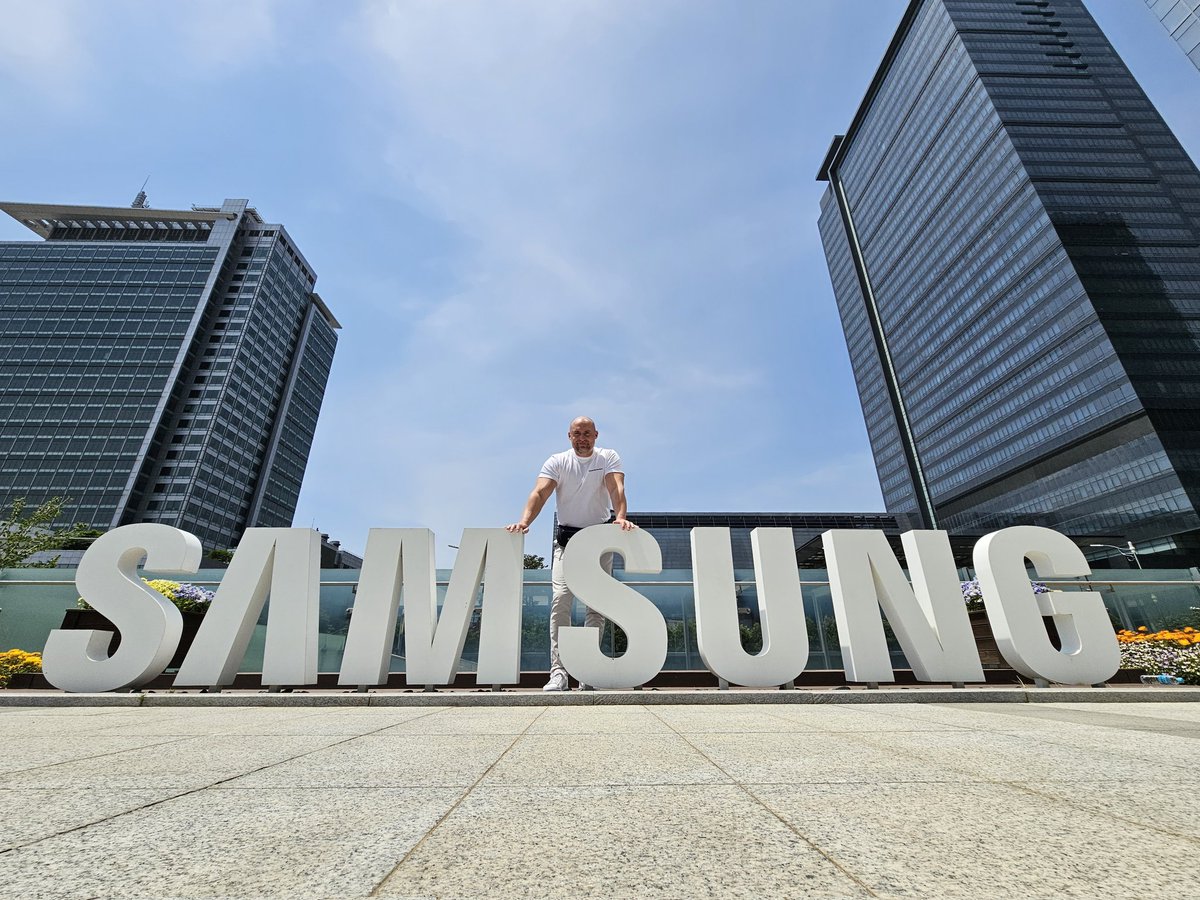 mirudo24's tweet photo. Visiting #Samsung Digital City

@SamsungPolska #SeoulEpic_day #SamsungMembersConnect #SamsungMembers #SamsungEvent #withGalaxy #SamsungCommunity @Samsung #GalaxyS23 #GalaxyS23Ultra https://t.co/F0sIlheHdQ