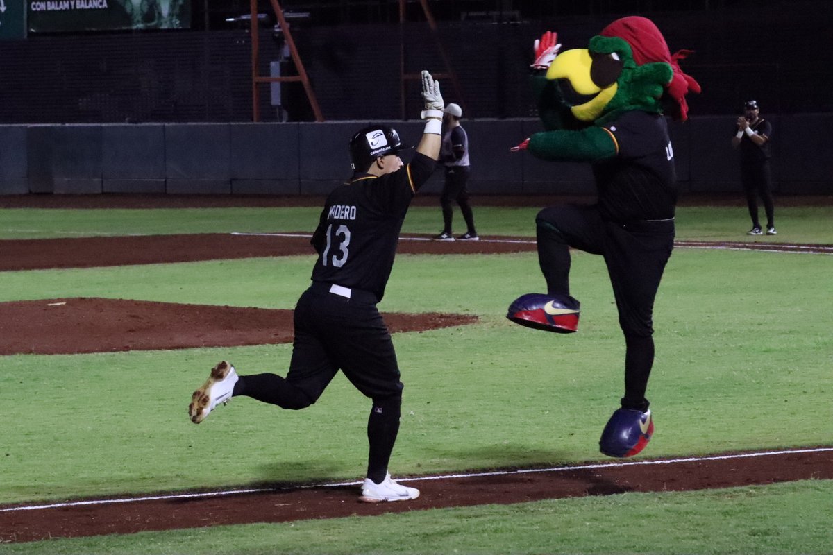 LosPiratasMx's tweet photo. Fotos del primer juego de la serie ante los Guerreros de Oaxaca en el Galeón Campechano.
#TodosABordo
#PiratasDeCampeche
#SpringTraining2023
#CopaMaya https://t.co/F1FO50A68w