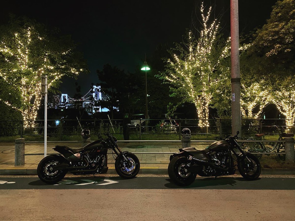 yuta_fxdr's tweet photo. FXDR2台でお台場ナイトツーリング🌉

#fxdrs #fxdr114 #FXDRS
#HarleyDavidson 
#fxsb #fxbrs #vrod https://t.co/LPcDIY93F8