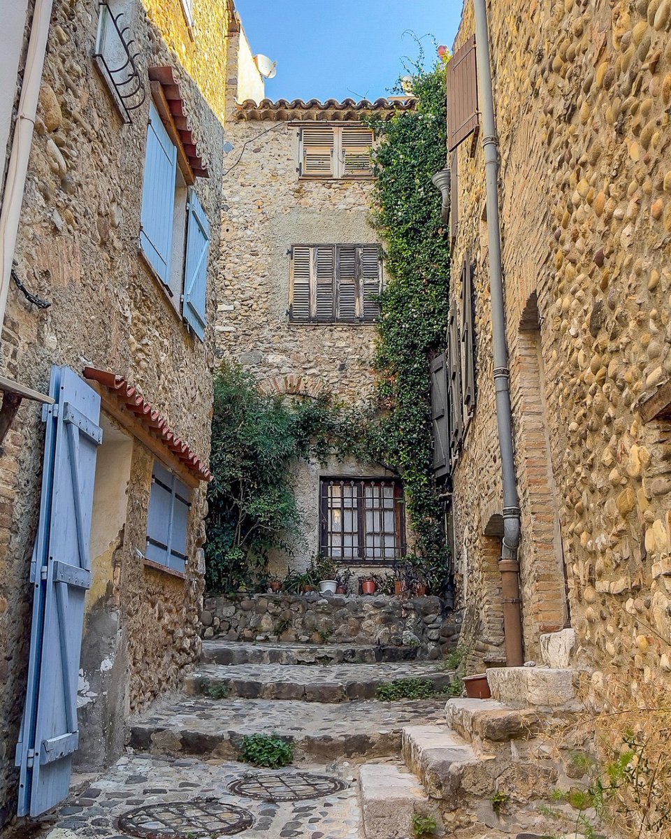 [ #cagnessurmer | #cotedazur ]
Bourg médiéval
.
IG 👉bit.ly/2Myktdg 
.
#CotedAzurFrance #LavergneEugenie #cotedazurnow #Provence #paca #lesud #alpesmaritimes #frenchriviera #village #visitcotedazur #explorenicecotedazur @VisitCotedazur @ExploreNCA @VilledeCagnes