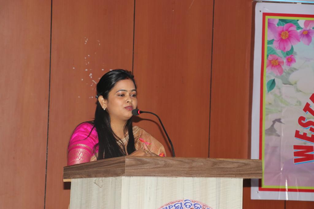 KRIAAFOUNDATION's tweet photo. #Latepost
#KRIAAFA, Bargarh 
#CancerAwareness
#CancerEradication
Our felt whole heartedly  thanks &amp; gratitude 2 #WOHO 4 inviting @KRIAAFOUNDATION's Chairperson ,@lilijenamani  on dated 9th April ,23 at #OdiaSankrutikaSamaj,Sambalpur. She had addressed about Cancer Eradication. https://t.co/SSmrXgmeG0