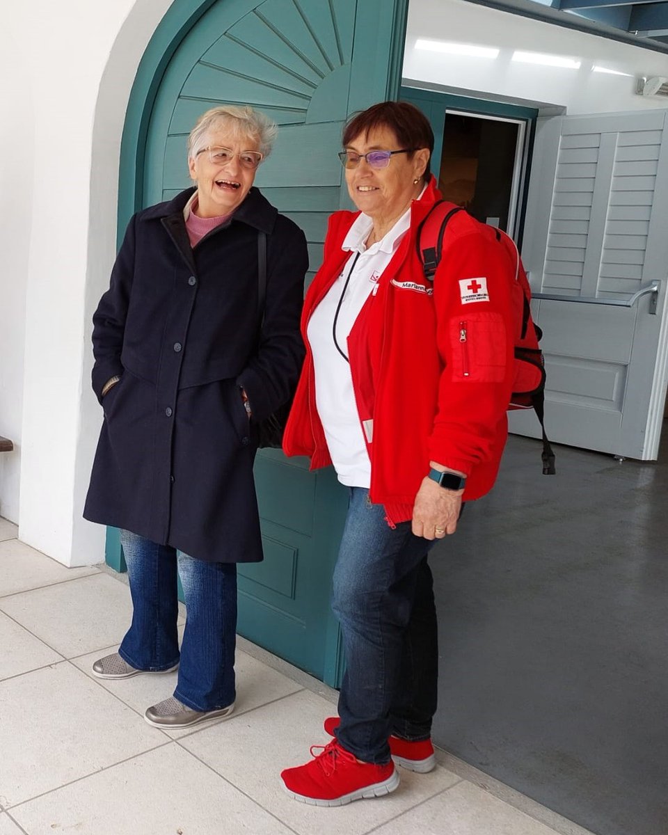 DAS BETREUTE REISEN 🧳

Unser erster Tagesausflug im Jahr 2023 führte uns zur Schokoladenfabrik Hauswirth und ins Geburtshaus von Josef Haydn. 
Ein wunderbarer Tag voller Genuss und Kultur! 🍫🎶 

#roteskreuztulln #roteskreuz #senioren #sozialprojekt #betreutesreisen #reisen