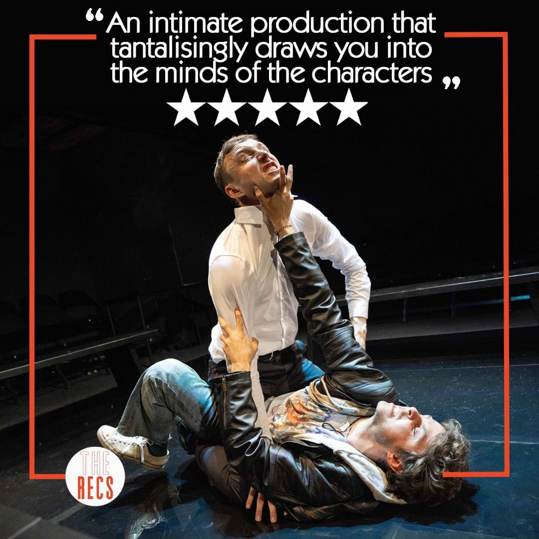 Leaves of Glass, at @ParkTheatre, 'challengingly twists your perception of where the truth lies until the very end' Read The Recs ★★★★★ 5-star review: therecs.co.uk/leaves-of-glas… @katie_buchholz @josephjpotter @Lidless_Theatre @Max__Harrison @ZoeWeldon1