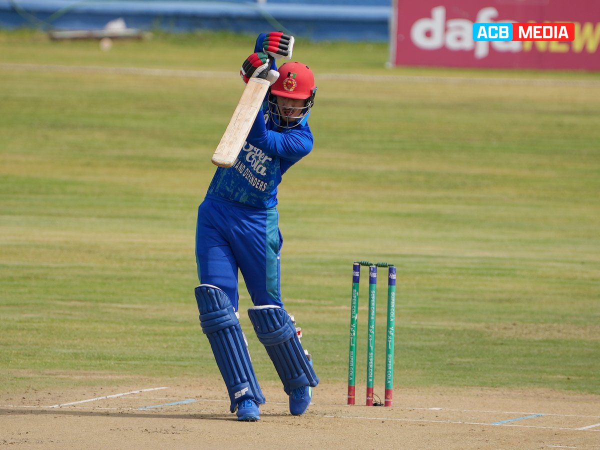 GAOneDayCup's tweet photo. 1️⃣2️⃣ Overs ✅

Maiwand Defenders are off to a cautious start in the final as they reached 49/1 after 12 overs, with Sediqullah Atal (19*) and Hashmatullah Shahidi (7*) ticking around nicely in the middle. 

#GreenAfghanistan2023 | #SuperCola https://t.co/XU7EXJT5Qe