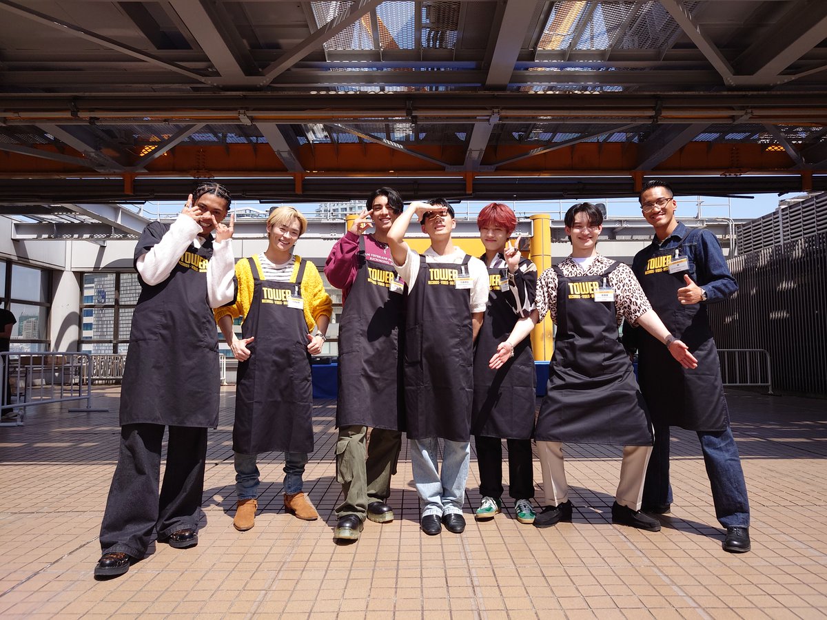 タワレコ 一日店長 渉 FwTlcnBaMAAzAmC.jpg