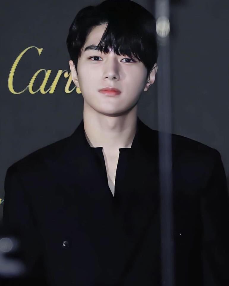 KimMyungsoo💛𝕀ℕ𝔽𝕀ℕ𝕀𝕋𝔼 tweet media