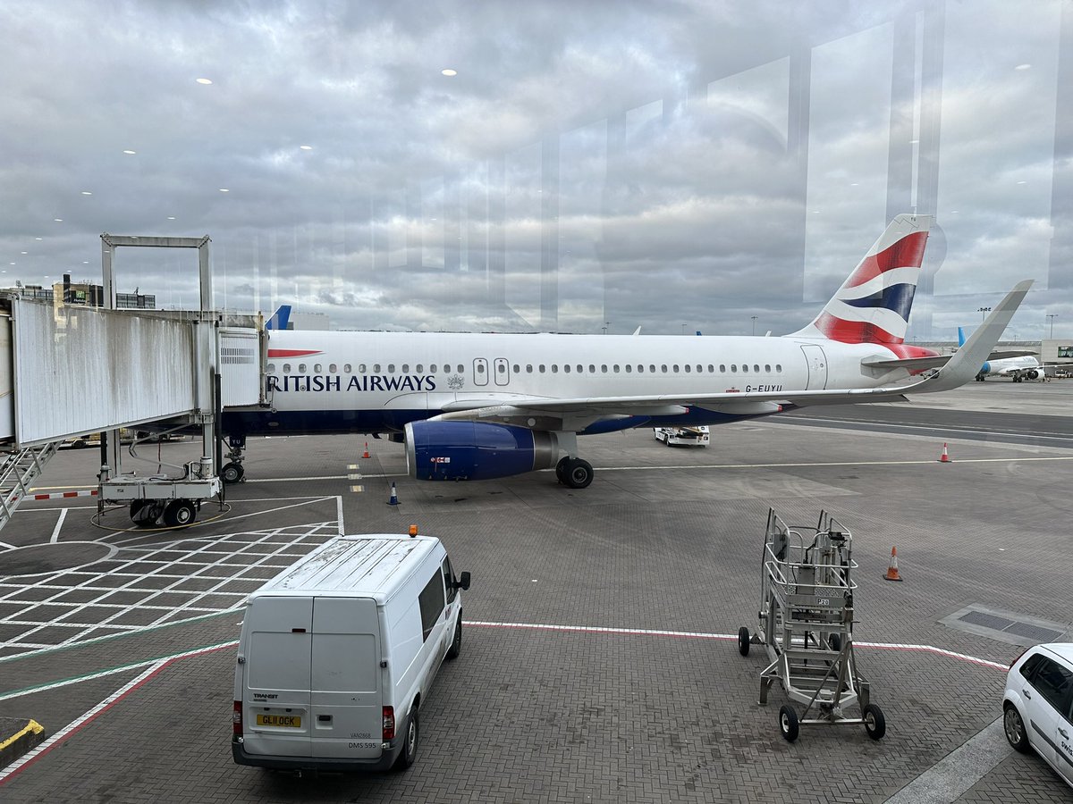 clackscsss's tweet photo. London here we come !! βοΈ #Teamcsss #Kelloggs https://t.co/6XLdR6gaz5
