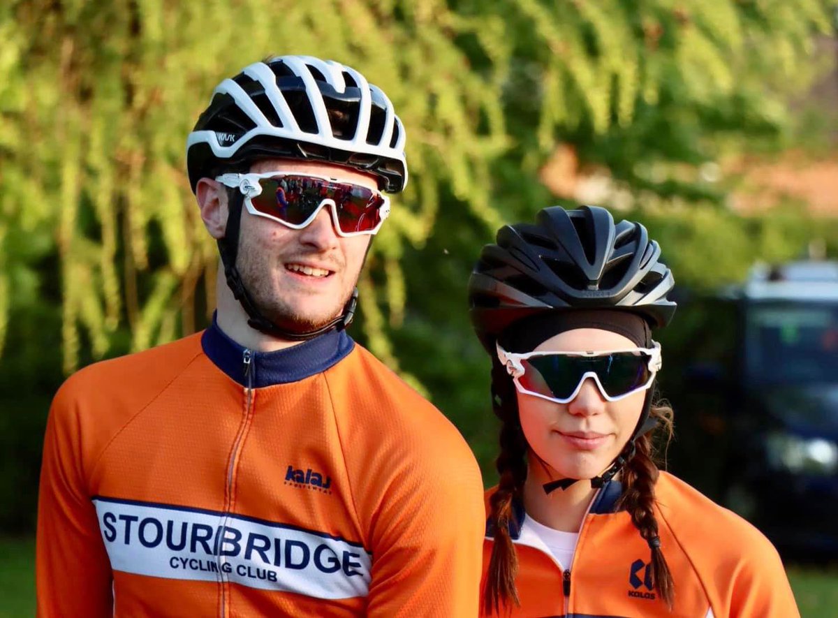snabless's tweet photo. @StargardtsC @BritBlindSport @BritishCycling incredibly proud to marshal & see my eldest doing a 10 mile @Stourbridge_cc time trial on the tandem with her boyfriend last night in her first race #VISport #Stargardts #Tandem #VI #TimeTrial #Strava https://t.co/ROPqFO9ud6