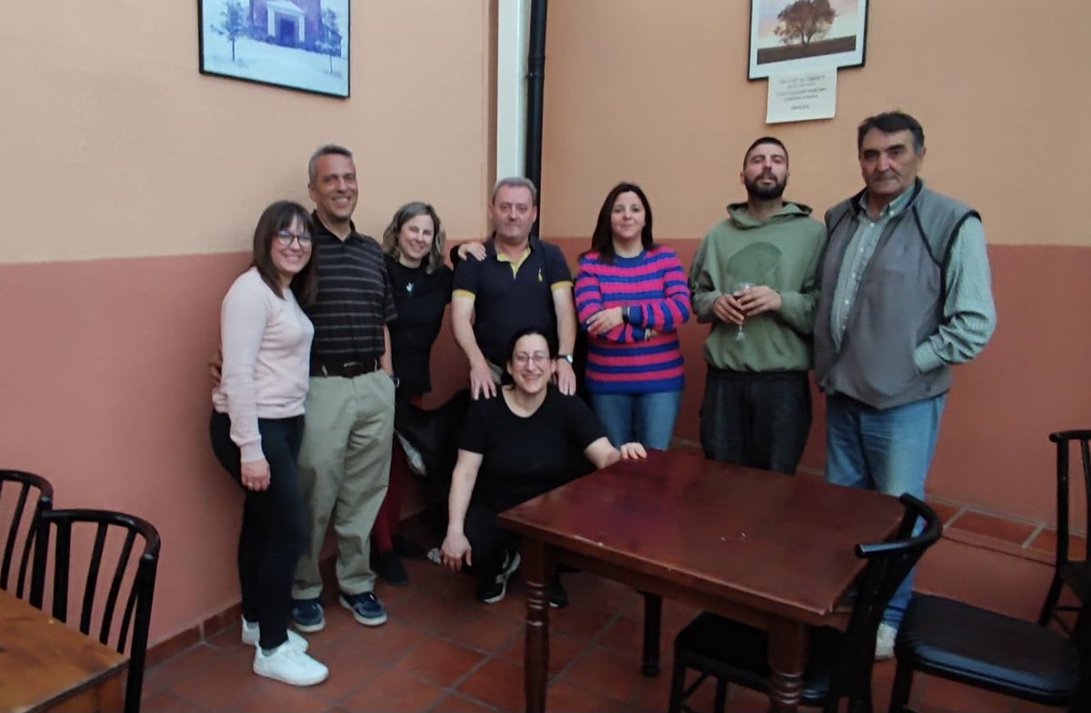 TeruelPSOE's tweet photo. 🗳 En #Rodenas #torrelacarcel y #samper visitando a sus vecinos y vecinas.
🌹 Apoyando el mundo rural y el futuro de nuestros pueblos
#votapsoe #pasionporcrecer
#pasionporteruel #votalamban https://t.co/FzYHsxrV4I