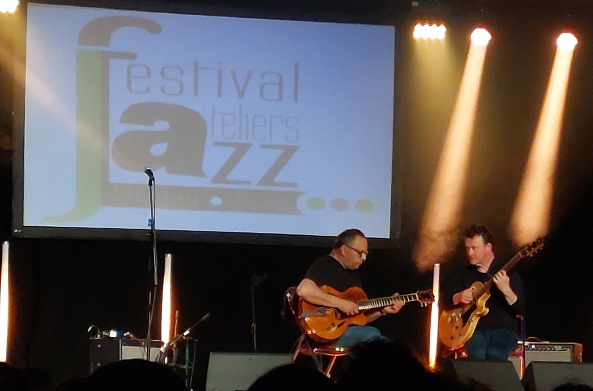 Ce 16 mai, le Crédit Agricole Anjou Maine partenaire du Festival Ateliers Jazz de Meslay Grez invitait ses clients sociétaires au concert de <a href="/BireliLagrene/">Biréli Lagrène</a> &amp; Sylvain Luc !
Vive le jazz et la culture pour tous !
#culture #jazz #musique #partenariat #creditagricole #Mayenne