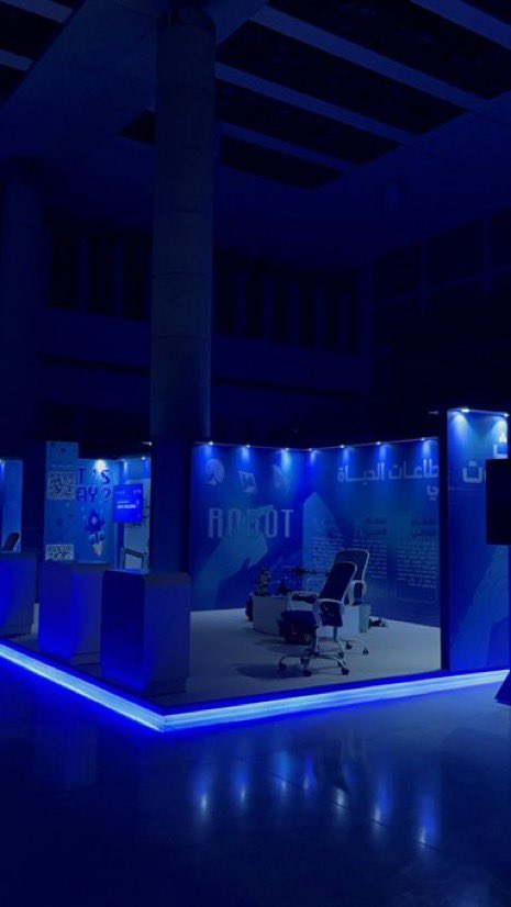 munt_ha's tweet photo. الحمدلله عالتمام✨
اتشرفت بكوني جزء من معرض الروبوكون #KAU_Robocon
كانت احد التجارب المميزة والمليئة بالتحديات ومن خلالها استمتعت بتخطيط وتنفيذ المحطات التعليمية مع فريق رائع🔥 https://t.co/dCBQ2T5TJt