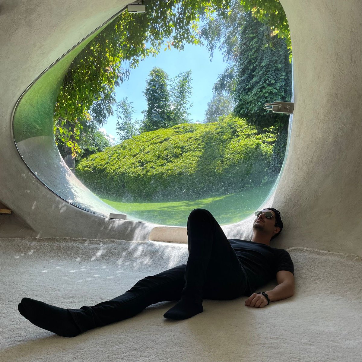 Reproduce #Nena, el sencillo más reciente de <a href="/fertovarf/">Fer Tovar</a> en plataformas digitales. 🔥🎶🎧🎵

open.spotify.com/track/6kZDIUSW…

#NewMusic #TagAgency