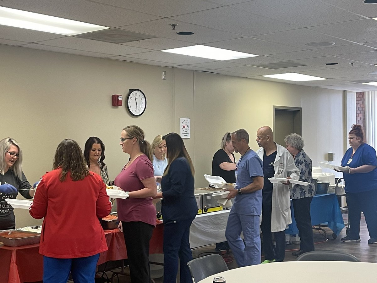 GatewayMedical's tweet photo. Good food warms the heart and feeds the soul, Gateway celebrated Hospital/Nurses week with Dukes Bakery donuts, Mr Twist sundae bar, Don Chencho Mexican, a candy bar and popcorn. We appreciate every one of you, we couldn’t do what we do without you! ❤️ 💙 https://t.co/8vvYn75qzx