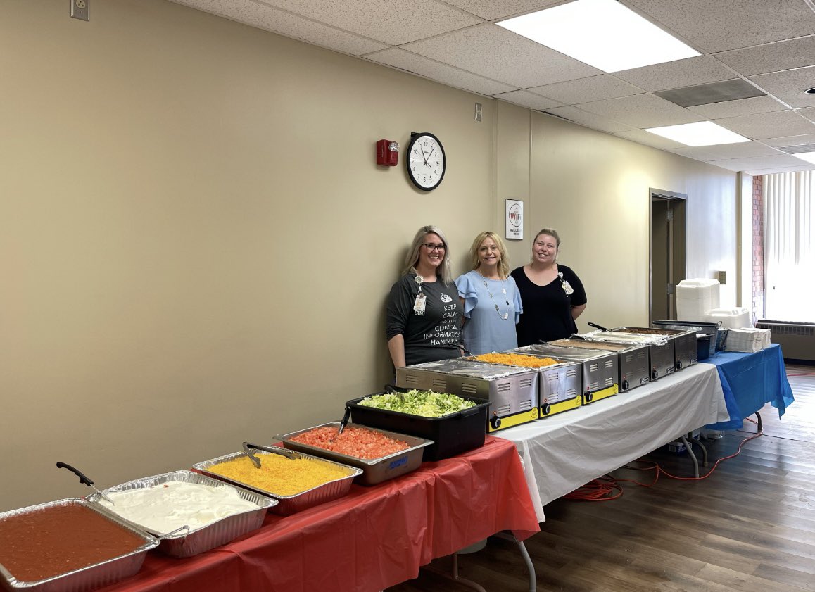 GatewayMedical's tweet photo. Good food warms the heart and feeds the soul, Gateway celebrated Hospital/Nurses week with Dukes Bakery donuts, Mr Twist sundae bar, Don Chencho Mexican, a candy bar and popcorn. We appreciate every one of you, we couldn’t do what we do without you! ❤️ 💙 https://t.co/8vvYn75qzx