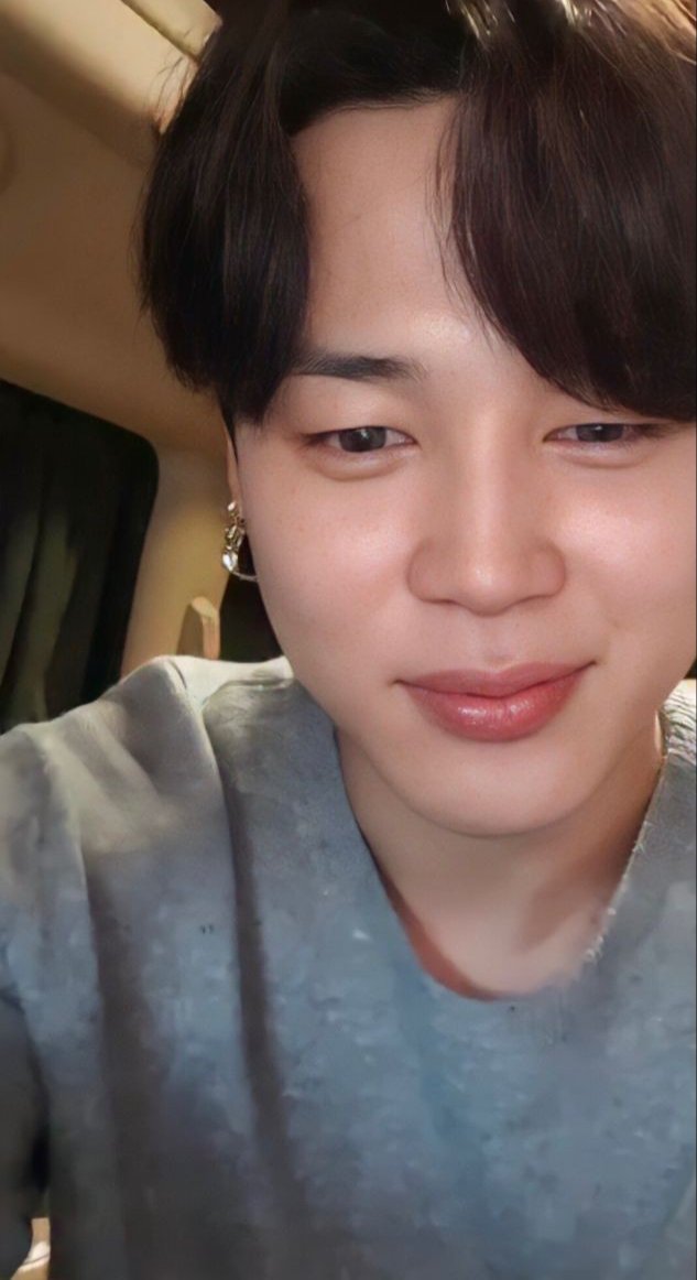 Jimin574870's tweet photo. 방탄소년단에 대해 친구에게 마지막으로 이야기한 것이 언제인지 방탄에 대한 좋은 소식을 계속 공유하고 계십니까??
@BANGTANUK 
@BTSxUKCharts 
@bts_bighit @BTS_jp_official @BTS_Thv95_kim @BTS_twt https://t.co/ef9e5JMOs1