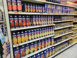 marizxa's tweet photo. @IcE_MaNmX @RoanaBuenavent1 #TipsDeCompras #NoCompresEstosProductos #RT 
No existe en el mercado un producto q sea REALMENTE JUGO NATURAL.
Todos son un 98% agua azucarada con un 2% d concentrado d alguna fruta.
ASÍ NOS ROBAN NUESTRO DINERO, no consumas productos chatarra q hacen multimillonarios a  pocos https://t.co/B85CWTqIzb