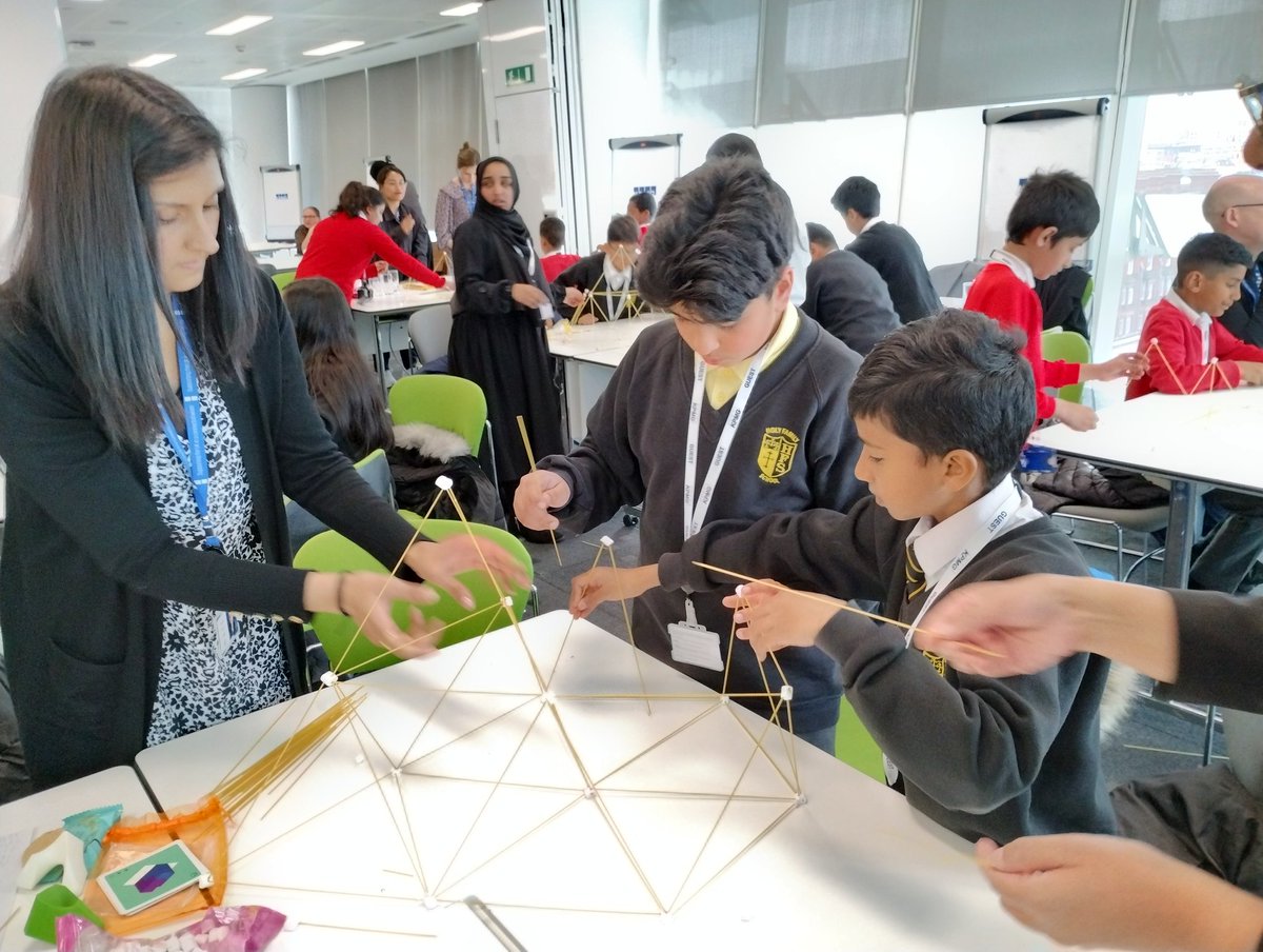 Today's the day! Celebrations of National Numeracy Day started early when volunteers from @kpmguk Birmingham & y5 pupils enjoyed @Ri_Science #RiMasterclass with Rufus @MathsBlast . Smiles, maths fun & fractal spaghetti/ marshmallow tetrahedrons all proliferated! #BigNumberNatter