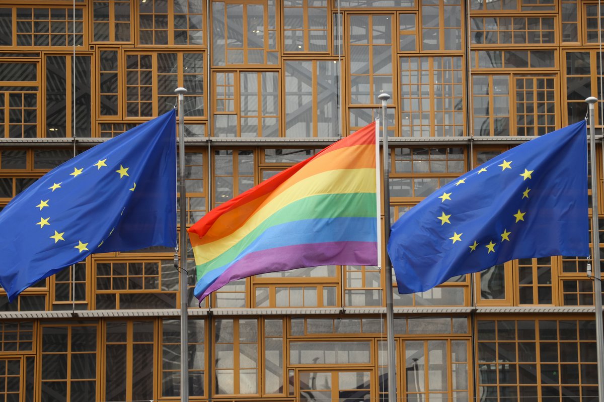 🇪🇺🌈Love is love. On the International Day against Homophobia, Transphobia &amp; Biphobia, the EU reaffirms the right of all individuals to be free to be who they are &amp; love whom they want without fear. That's the only way we can all build a true #UnionOfEquality  #IDAHOT #IDAHOBIT
