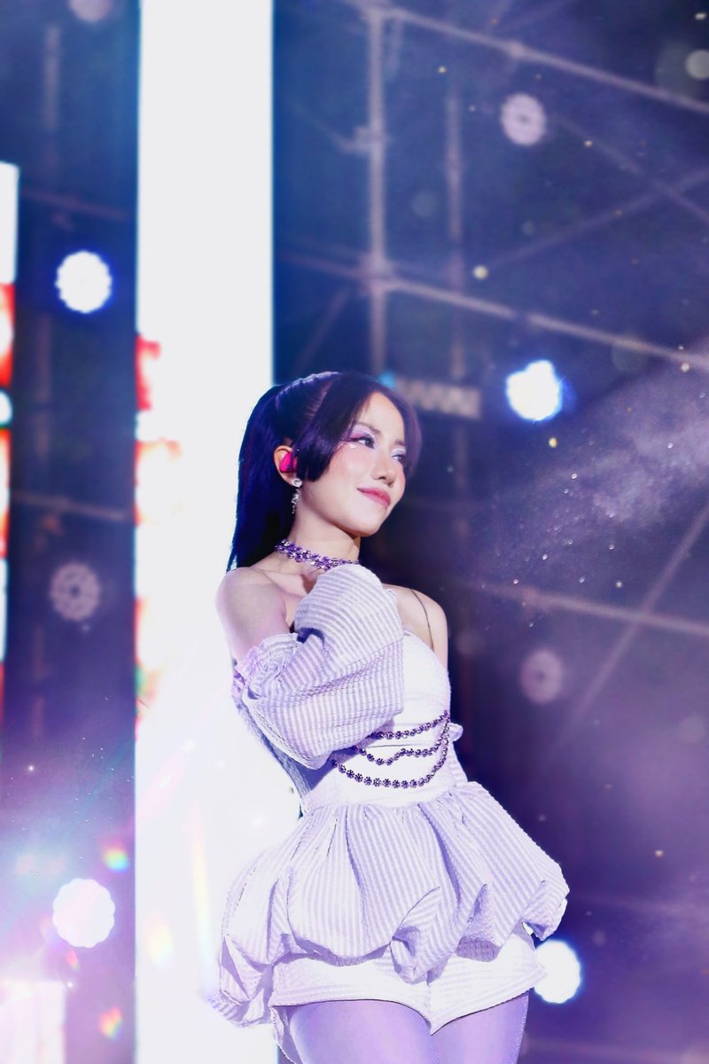 pklinhofficial's tweet photo. Linh rất hạnh phúc vì được gặp khán giả Nha Trang tại sự kiện Yamaha Campus Tour 2023. Mong rằng chúng ta sẽ có thêm những lần gặp gỡ trong tương lai nhé 🌸💕💗

#PhungKhanhLinh #CITOPIA #HangDiaThoiDai #TimesRecords #YamahaCampusTour https://t.co/KkZy647tzG