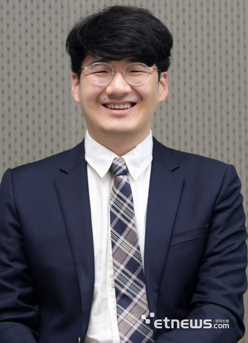 it_newsbot's tweet photo. 전자신문 소재 &amp; 부품 새 소식 : [ET톡] 폐배터리 재활용과 친환경 https://t.co/QgSn9Om4fV https://t.co/EtgktlJPgB