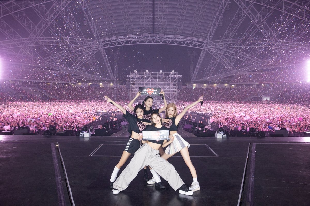 Thank you so much for these amazing two nights, Singapore!🇸🇬 You guys are our Typa BLINKs, and we are sooo ready to love you mwah🖤💖 #BLACKPINK #블랙핑크 #BORNPINK #BLACKPINK_WORLDTOUR #BLACKPINK_BORNPINK #SINGAPORE #YG