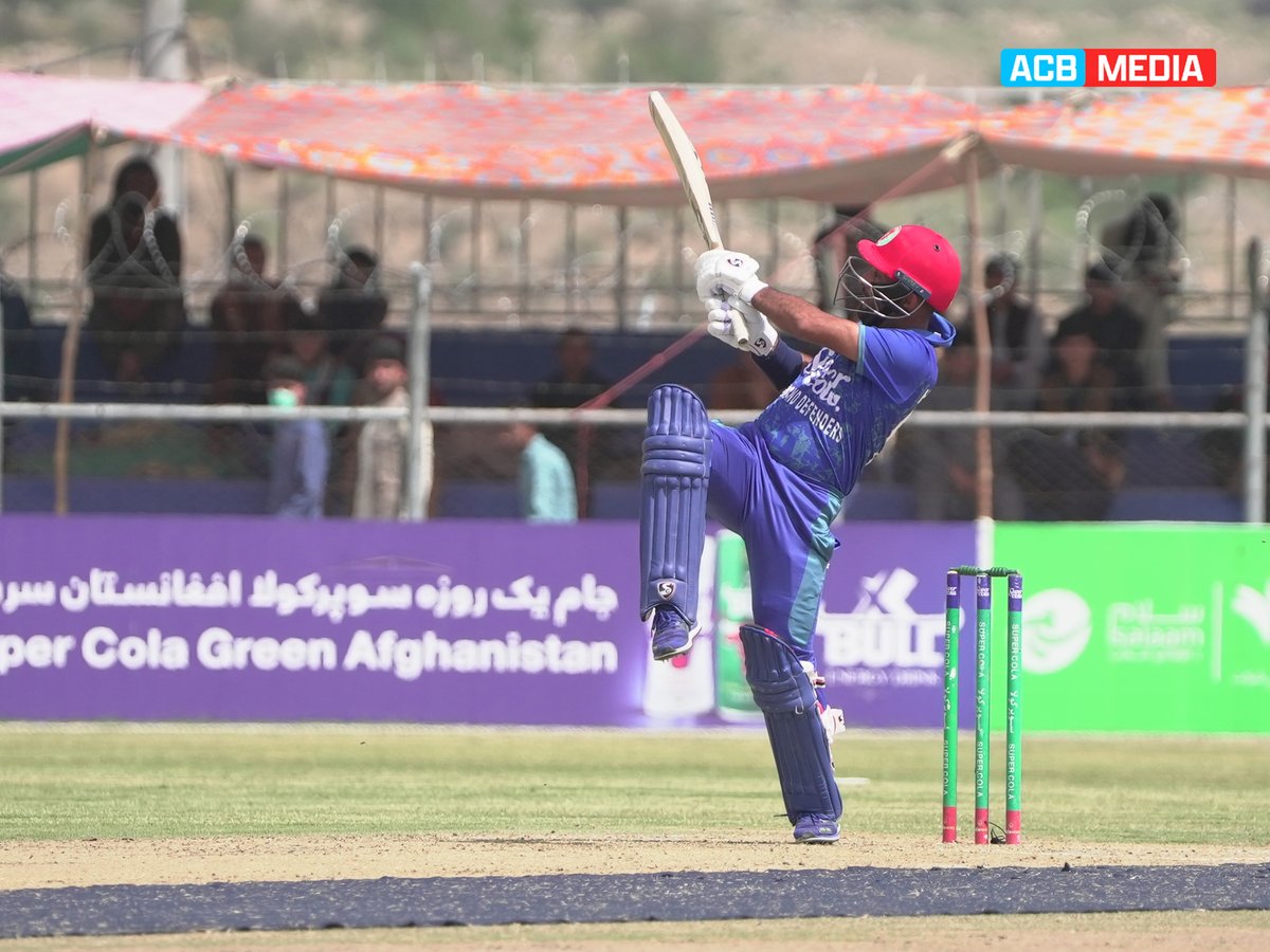 GAOneDayCup's tweet photo. 2️⃣4️⃣ Overs ✅

Maiwand Defenders reached 118/2 after 24 overs, with the Skipper @Hashmat_50 (39*) leading the team from the front. Sediqullah Atal made 53 before miscuing one straight up in the air. 

#GreenAfghanistan2023 | #SuperCola https://t.co/KeYhSW5lHq