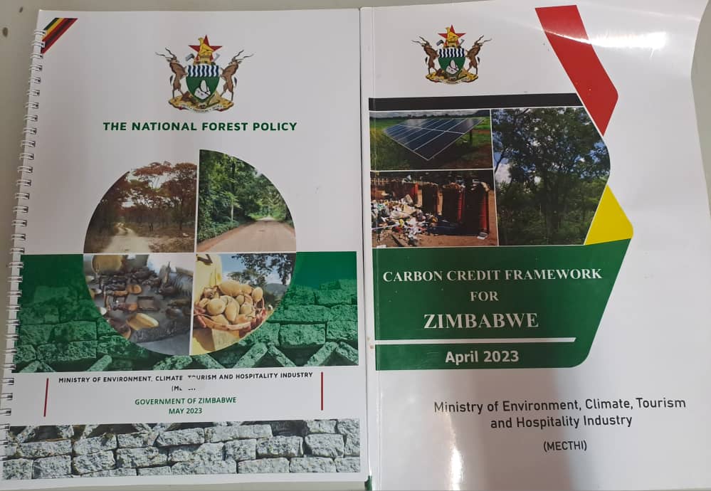 Zim government approves National Forest Policy and Carbon Credit Framework m.facebook.com/story.php?stor…