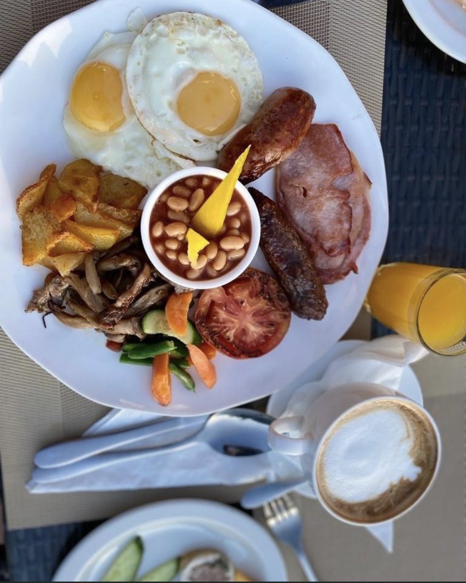 MkangoGolfview's tweet photo. Rise and shine at M'kango Golfview Hotel. Breakfast with a view!
#mkangogolfviewhotel #citygetawayspot #breakfast #lusaka #hotels #servingyouwithpride #goodfoodgoodtimes
Email: res@golfview-hotels.com
Call: +260 979 727715 https://t.co/BiCgKPG6GX