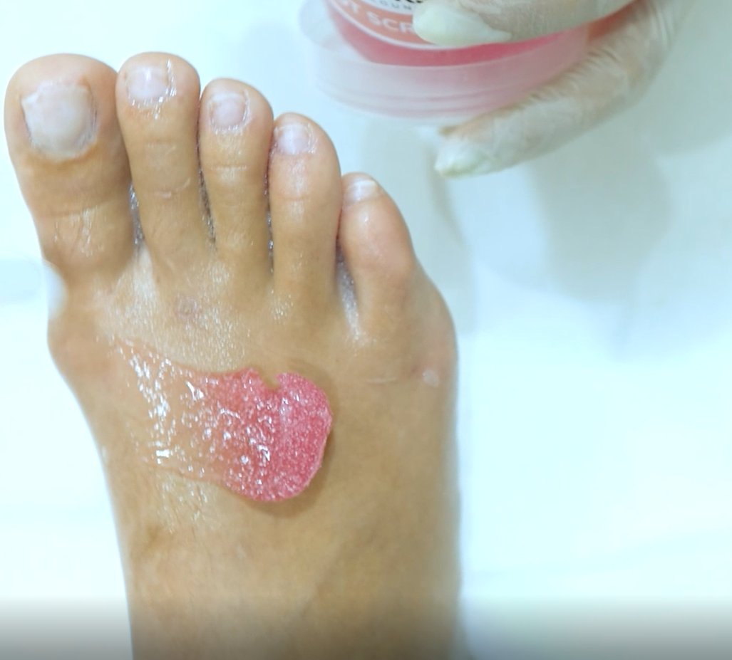 LoungeMirrors's tweet photo. Enhance the look of your nails with a pampering manicure, pedicure and foot spa.

📞𝐁𝐨𝐨𝐤 𝐧𝐨𝐰: 𝟎𝟒𝟐𝟎𝟒𝟗𝟒𝟗𝟒

#nailart #nailsdesign #nailstyle #pedicure #nailartist #manicure #nailsinspiration #nailfashion #nailswag #trending #nailsinstagram #nailslove #nailextensions https://t.co/08rZZvVNZv