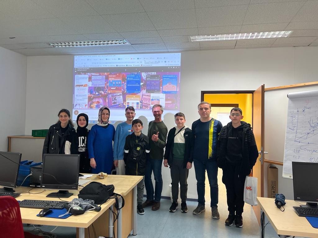 🇹🇷🇪🇺Akreditasyon Okul Eğitimi kapsamında öğrencilerimiz Avusturya’da <a href="/tcmeb/">Millî Eğitim Bakanlığı</a> <a href="/istanbulilmem/">İstanbul İl Millî Eğitim Müdürlüğü</a> <a href="/memleventyazici/">Levent Yazıcı</a> <a href="/ist_arge/">İSTANBUL MEM AR-GE</a> <a href="/ErsahinMustafa/">Mustafa Erşahin</a> <a href="/ABBaskanligi/">T.C. Dışişleri Bakanlığı Avrupa Birliği Başkanlığı</a> <a href="/ulusalajans/">Türkiye Ulusal Ajansı 🇹🇷 Turkish NA</a> <a href="/ilkerastarci/">İlker Astarcı</a>