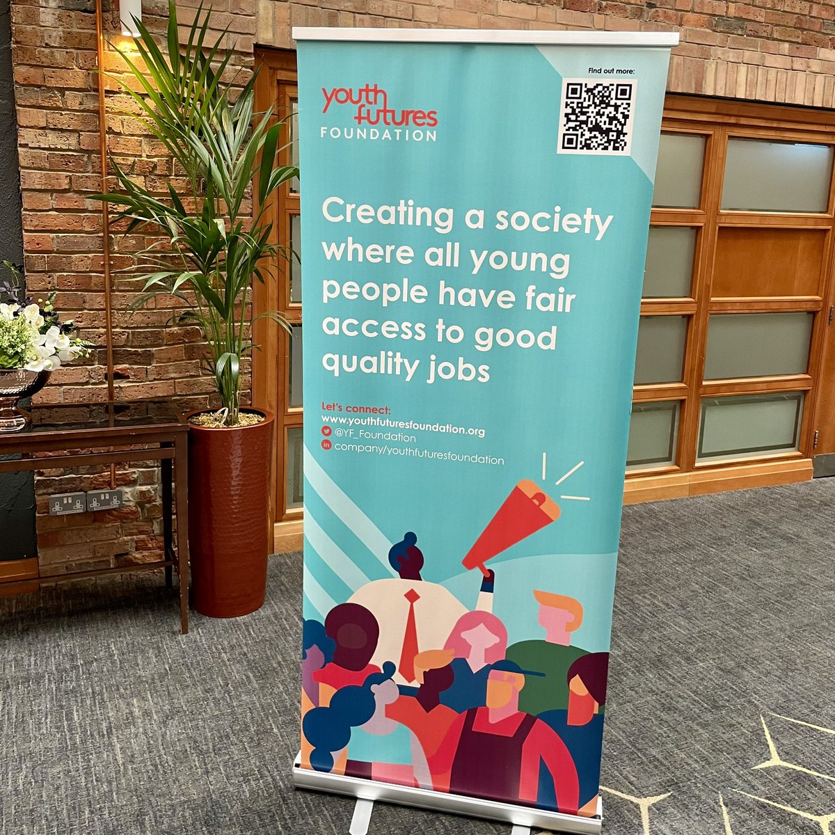 Today we're in Nottingham running a session on #designthinking for the #ConnectedFutures teams, who are tackling barriers to employment for young people from marginalised backgrounds <a href="/YF_Foundation/">Youth Futures Foundation</a>