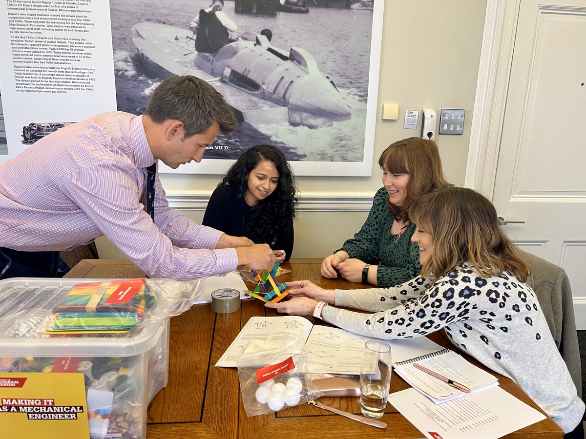 IMechE's tweet photo. Last month, we hosted our STEM Ambassador Training Workshop at @OneBirdcageWalk!

In this workshop, we covered various facilitated exercises and practiced hands-on STEM activities which aim to leave young people feeling inspired.

#IMechESTEM https://t.co/TkgNr6Go8W