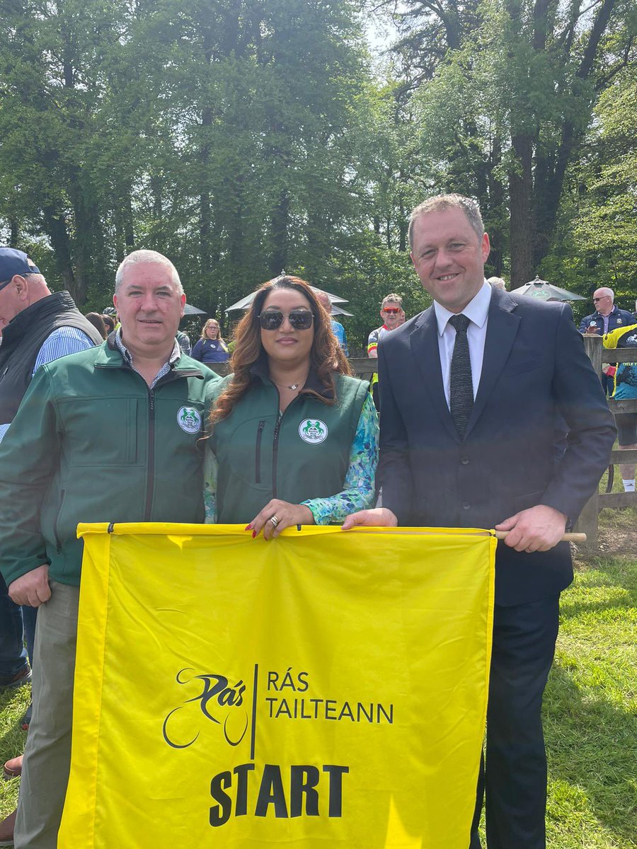 Rás Tailteann (@rastailteann) on Twitter photo There’s a great turnout at <a href="/BectiveStud/">Bective Stud Tearooms & Apartments</a> as owners Noel & Valerie Moran, alongside Minister for Sport <a href="/ThomasByrneTD/">Thomas Byrne</a> get ready to drop the flag for the start of #Rás2023. We’re 1 minute out! There’s a great turnout at <a href="/BectiveStud/">Bective Stud Tearooms & Apartments</a> as owners Noel & Valerie Moran, alongside Minister for Sport <a href="/ThomasByrneTD/">Thomas Byrne</a> get ready to drop the flag for the start of #Rás2023. We’re 1 minute out!
