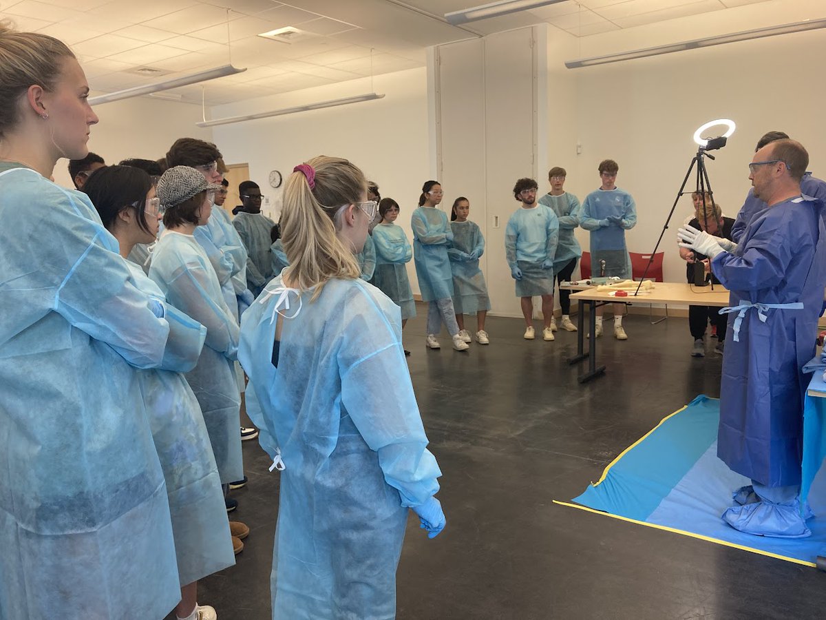 On May 12, St. Luke's Sports Medicine sponsored a Moravian Academy Cadaver Education Lab featuring Junior and Senior Anatomy students. Drs. Carolan, Vikram and Smith led this discussion and dissection; and provided hands-on education for the students.   

#StLukesSportsMedicine