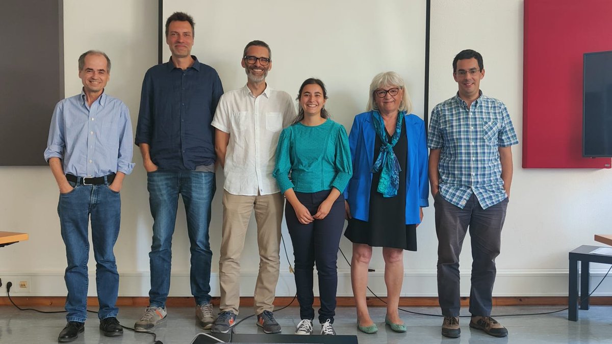 Temos nova mestre em Ecologia e Gestão Ambiental da <a href="/FC_UL/">eChanges fc.ul.pt</a>!  Ontem a Rafaela Marques defendeu a tese com o título "Efeitos dos trilhos recreacionais na composição da vegetação e perceção ambiental dos turistas: caso de estudo do PN das Serras de Aire e Candeeiros"