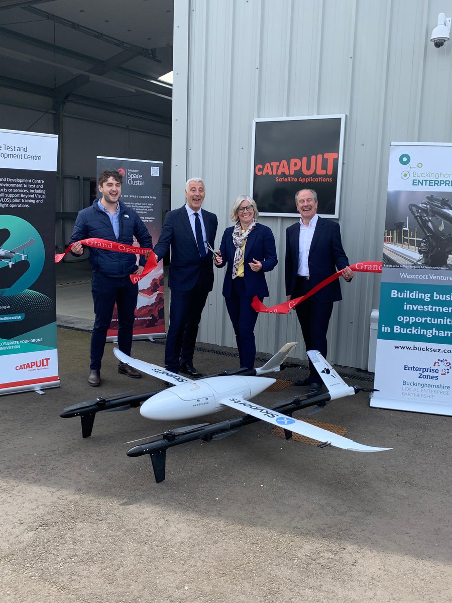 SatAppsCatapult's tweet photo. Our new Drone Test and Development Centre is officially open! 🎉 We’re so excited to share this new facility with our community and the fantastic companies part of the @WestcottSpace Cluster and @WestcottVP https://t.co/q6cqYSkdw5