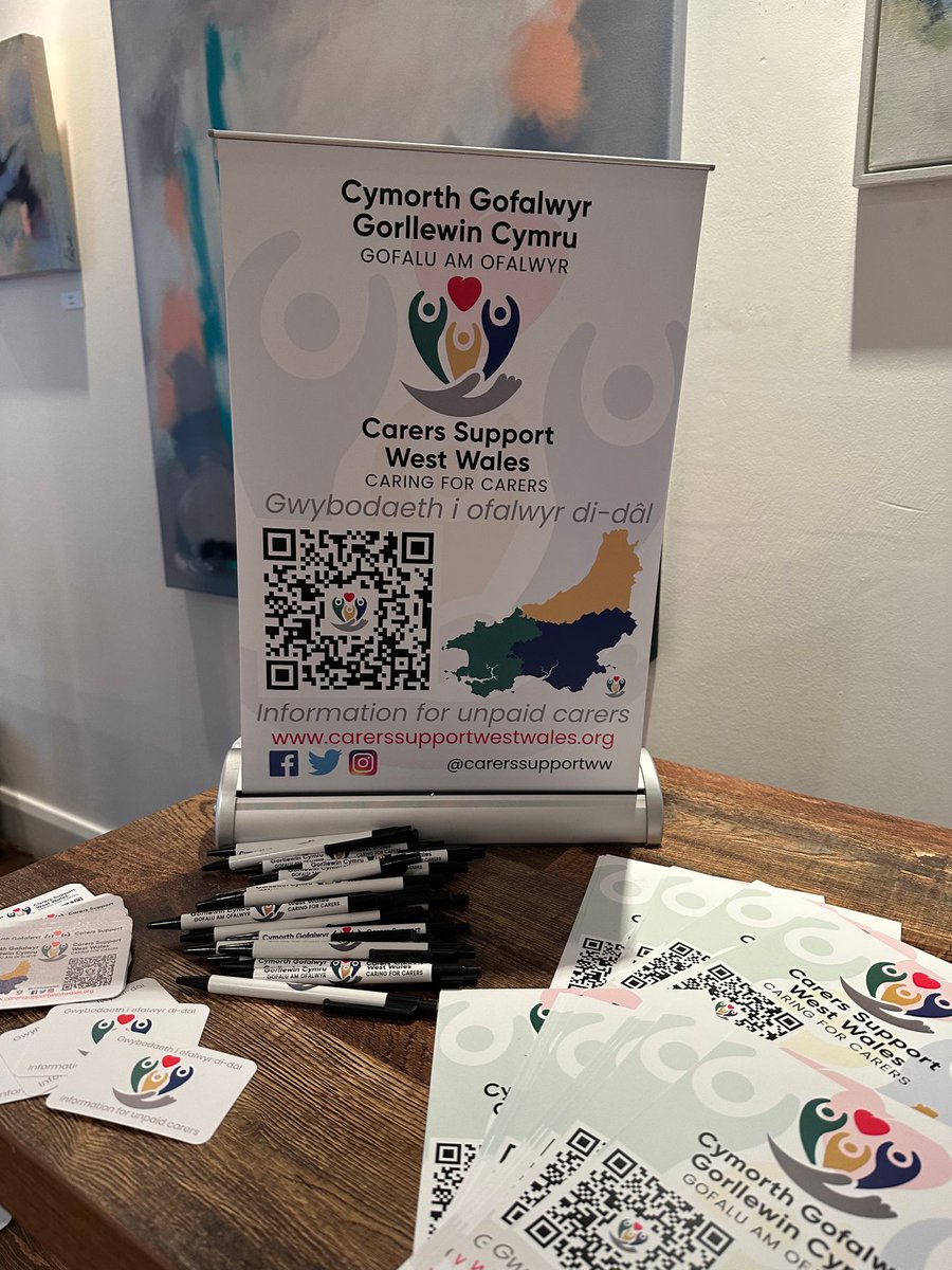 carerssupportww's tweet photo. It's great to be supporting @TorchTheatre and @WNOtweet today 🎭 Pop over and say hello! 📽️𝙏𝙝𝙚 𝙒𝙤𝙧𝙡𝙙 𝙏𝙪𝙧𝙣𝙚𝙙 𝙐𝙥𝙨𝙞𝙙𝙚 𝘿𝙤𝙬𝙣 📽️ #unpaidcarers #support #DementiaAwarenessWeek https://t.co/ntIq0zbCze
